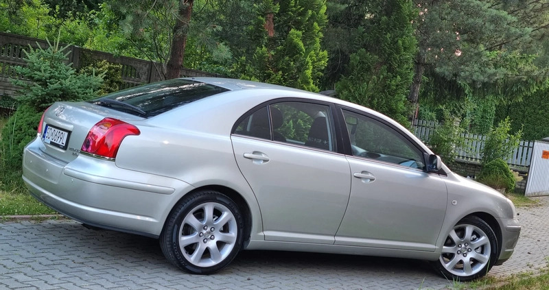 Toyota Avensis cena 19900 przebieg: 170000, rok produkcji 2004 z Wolbórz małe 781